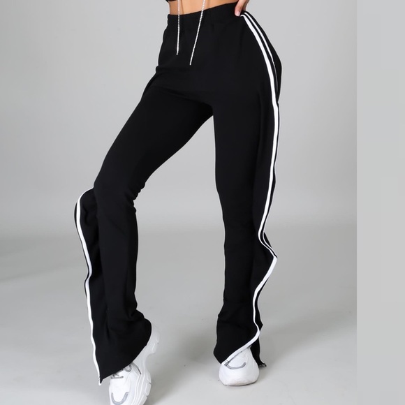 Basic Joggers - Picture 2 of 4